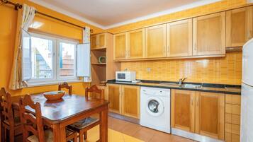 Studio Familial | Cuisine privée | Réfrigérateur, micro-ondes