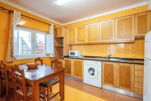 Studio Familial | Cuisine privée | Réfrigérateur, micro-ondes