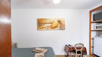 Economy Double Room | Free WiFi