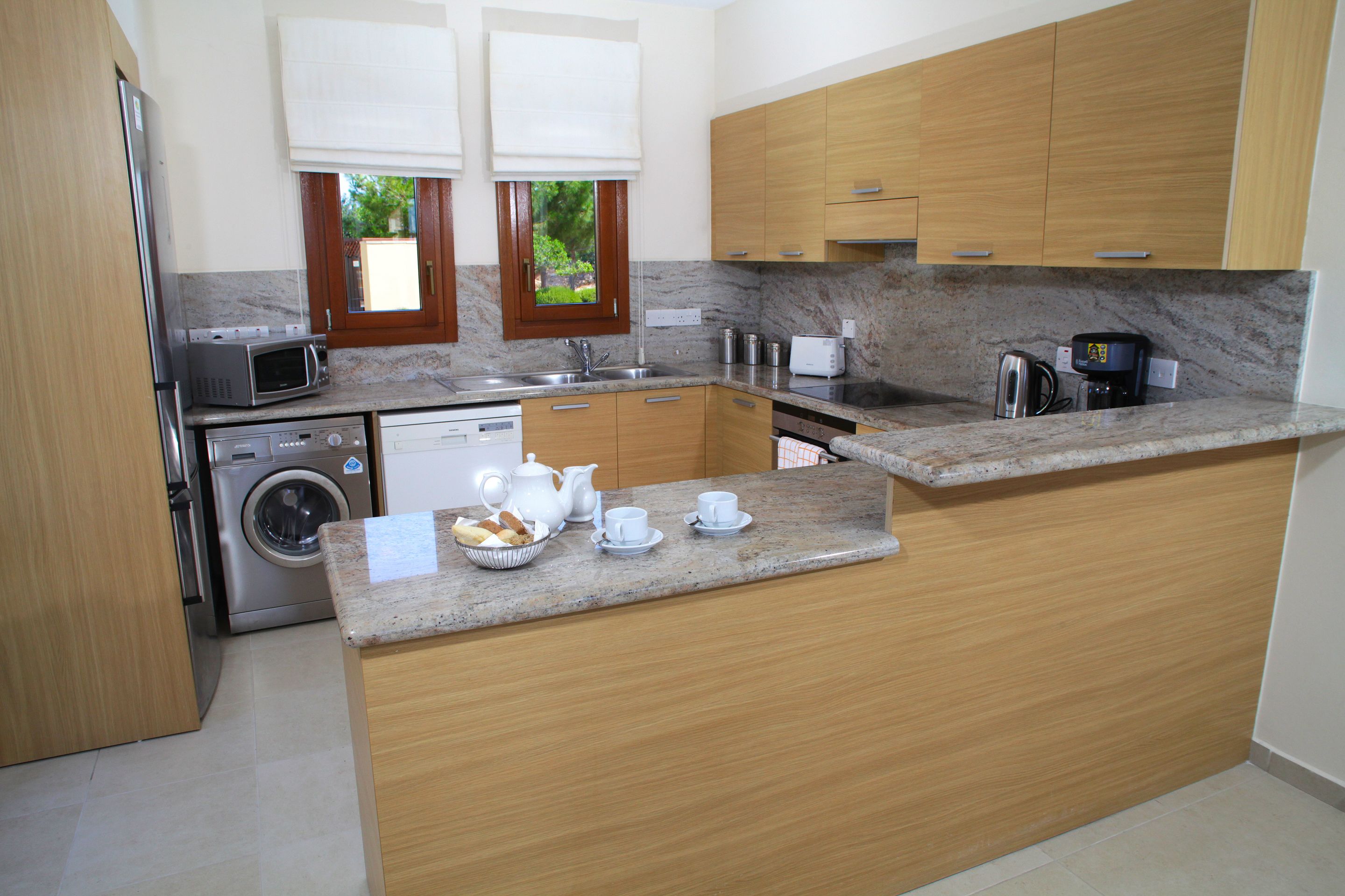 junior villa, 2 bedrooms, private pool, poolside | private kitchen | fridge, microwave, oven, stovetop