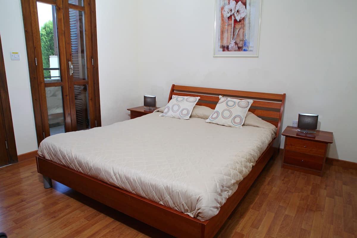 Vila júnior, 2 quartos, acesso à piscina | Cofres nos quartos, individualmente decorados