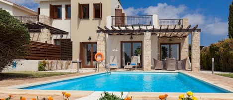 Villa Junior - 2 sovrum - privat pool - vid poolen | Terrass/Patio