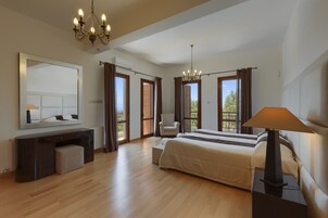 Superior Villa, 5 Bedrooms, Private Pool, Pool View | In-room safe, individually decorated, individually furnished, desk