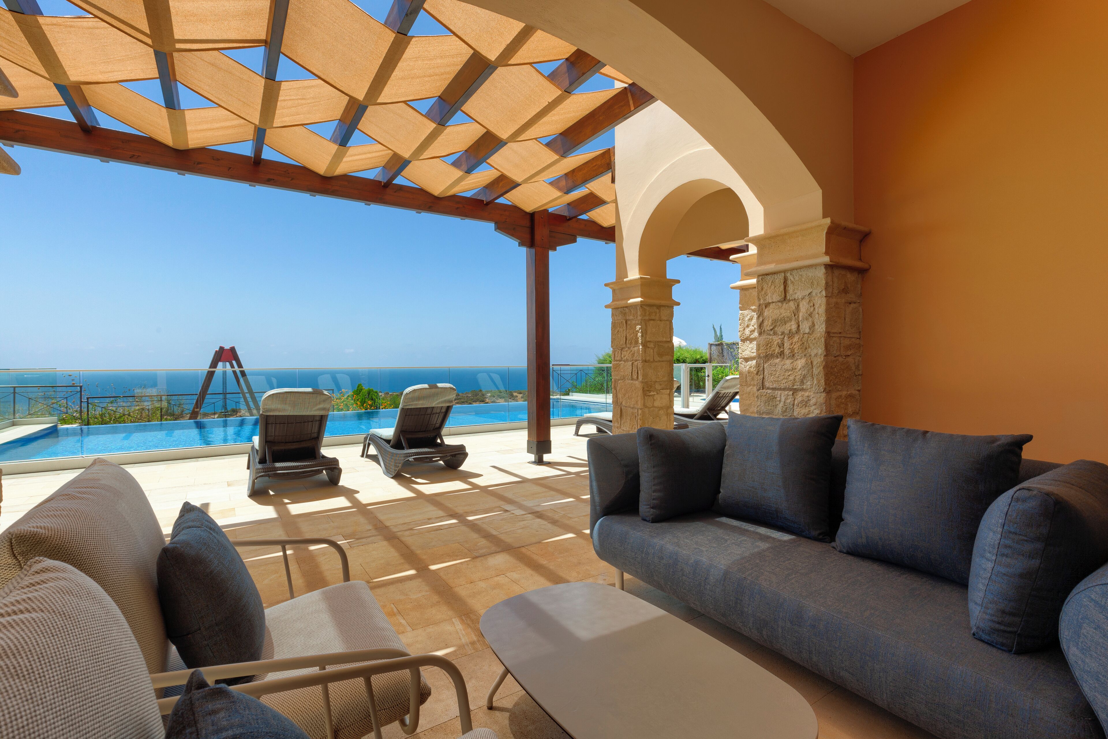 Vila exclusiva, 5 quartos, piscina particular (Harmonia) | Terraço/pátio