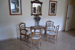 Interior - Hotel Mayno (Pastrana)