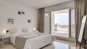 1 dormitori, habitacions insonoritzades i planxa i posts de planxar