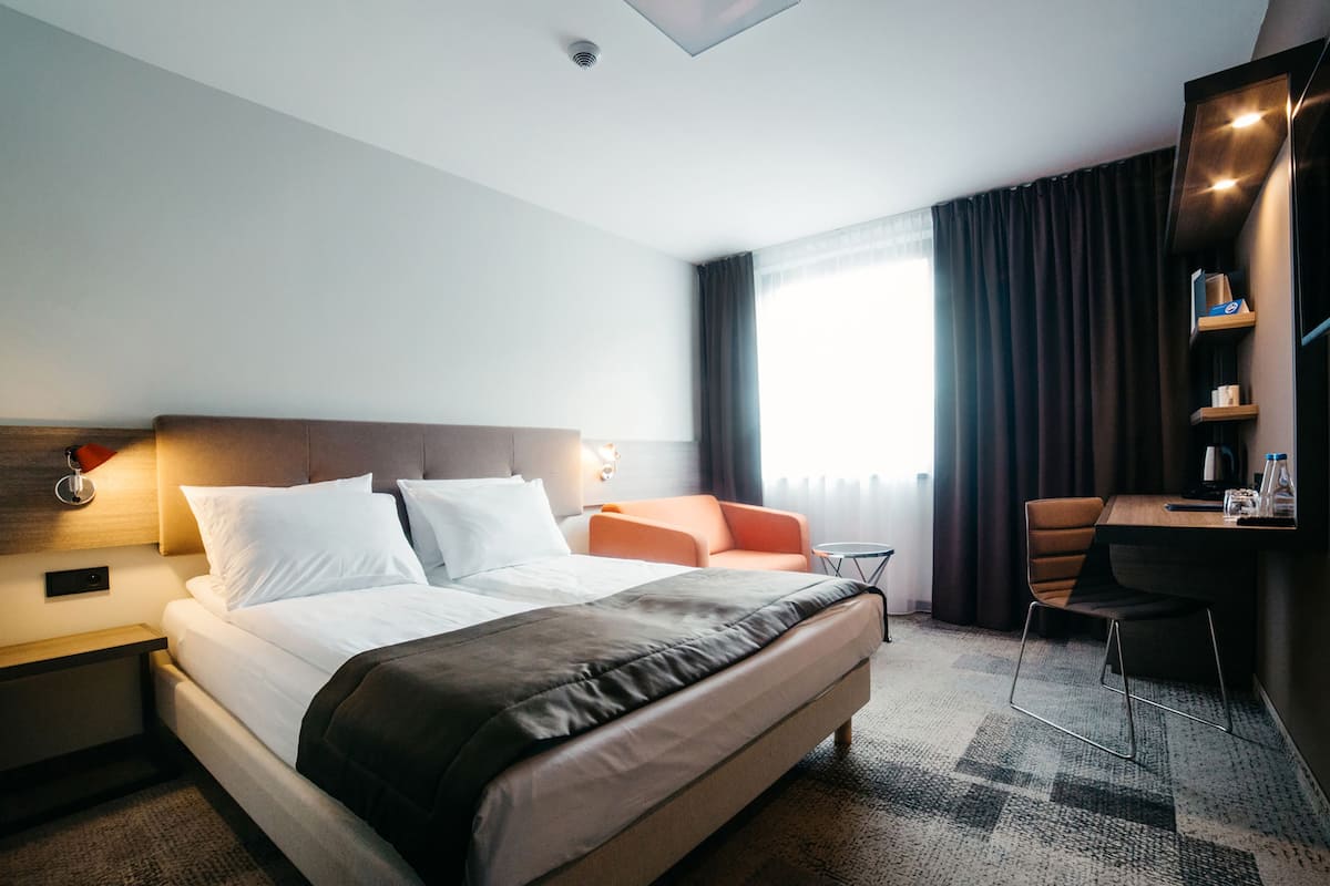 Standard Single Room | Hypo-allergenic bedding, minibar, in-room safe, desk