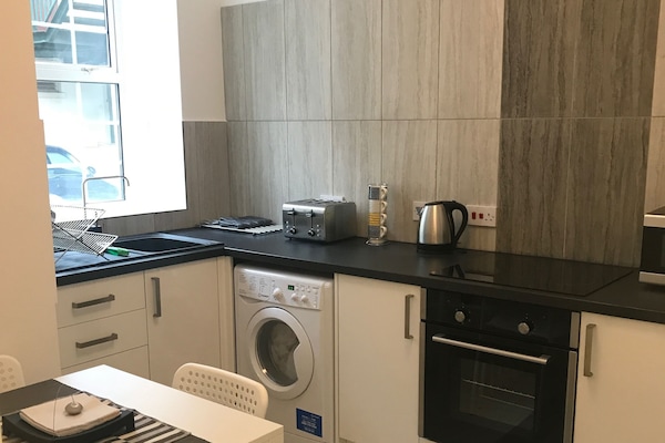Apartment No1 | Private kitchen | Fridge, microwave, oven, stovetop
