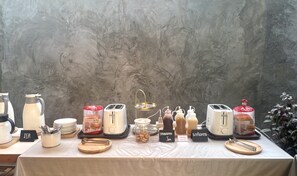 Free daily local cuisine breakfast