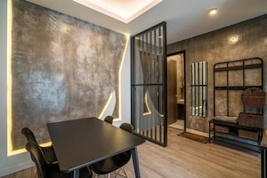 Blackout drapes, bed sheets