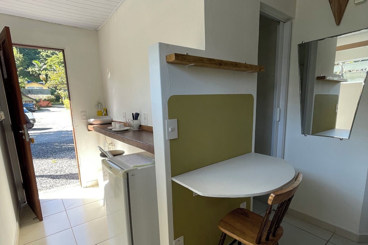 Basic Double Room | 1 bilik tidur, bar mini, Internet berwayar percuma, cadar katil