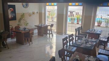 Quarto família | Café e/ou cafeteira