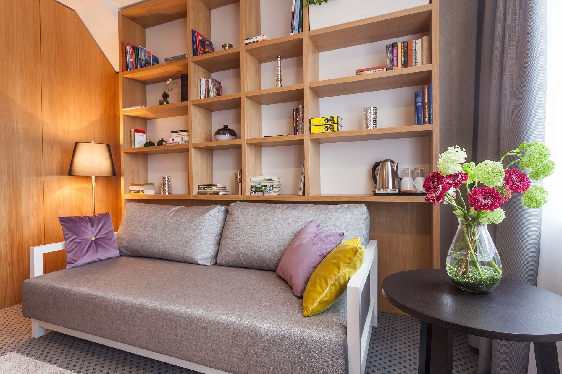 executive apartment (hotel avana) | living room | flat-screen tv