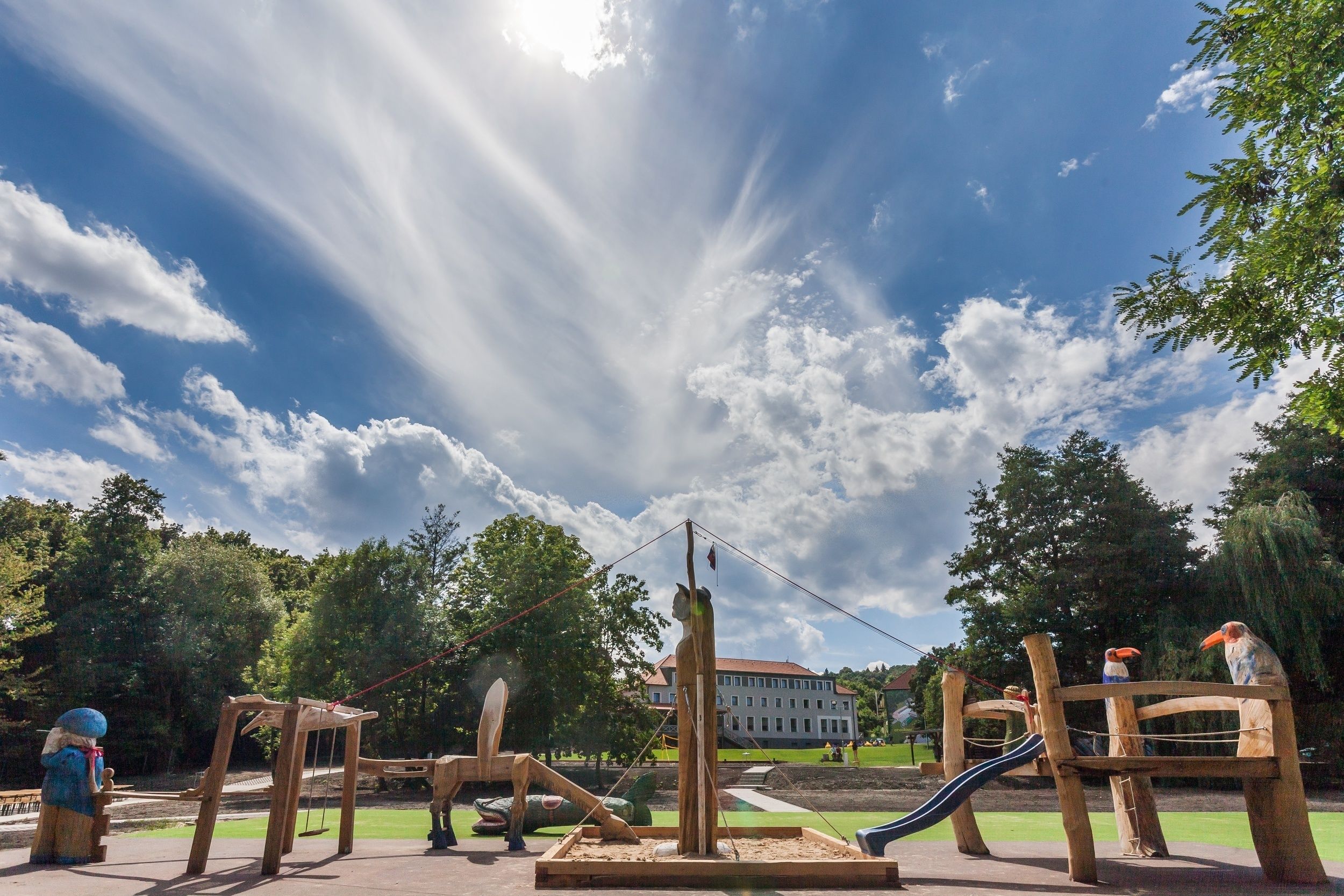 children’s play area – outdoor