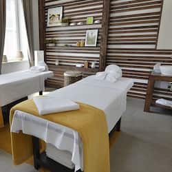 Couples treatment room(s), sauna, hot tub, steam room, Thai massages