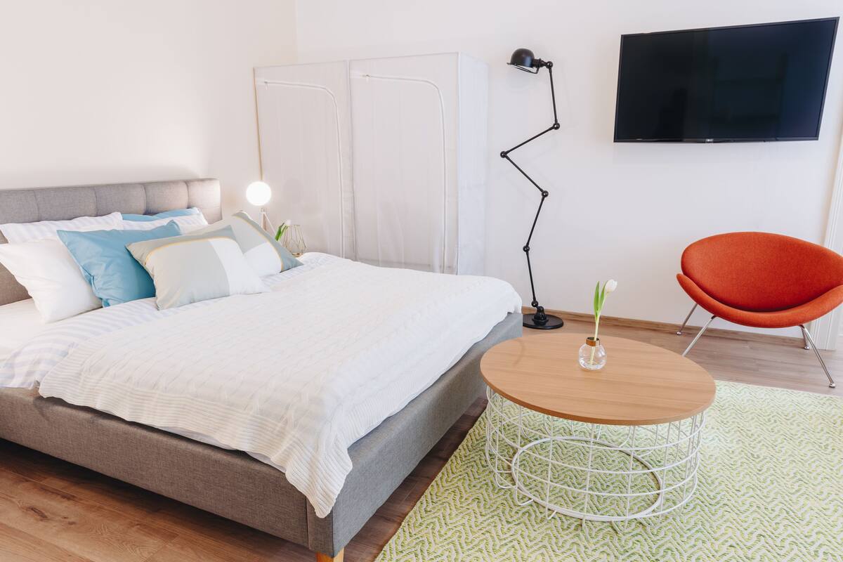 Premium bedding, minibar, desk, blackout curtains