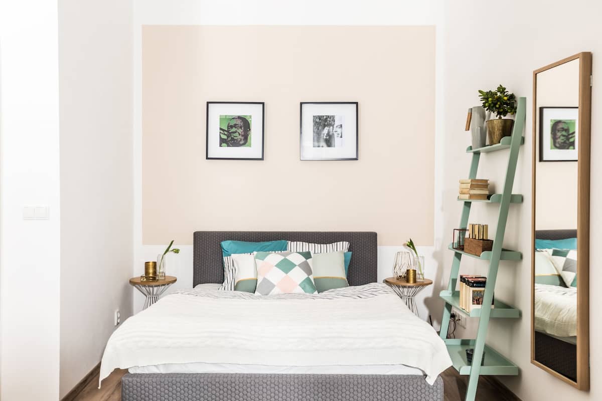 Premium bedding, minibar, desk, blackout curtains