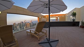 Sun deck