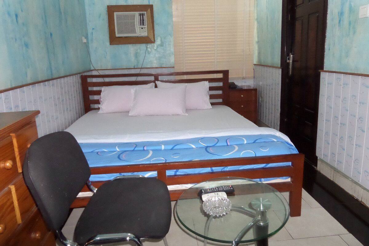 Camera Executive, 1 letto queen