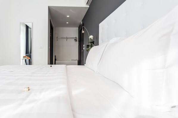 Down comforters, minibar, in-room safe, desk - M2M Made To Measure (Milan)