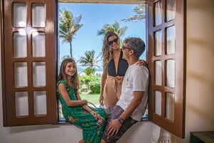 Minibar, laptop workspace, free WiFi, bed sheets