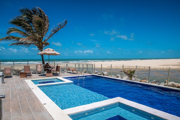 4 Außenpools, Cabañas (kostenlos), Sonnenschirme