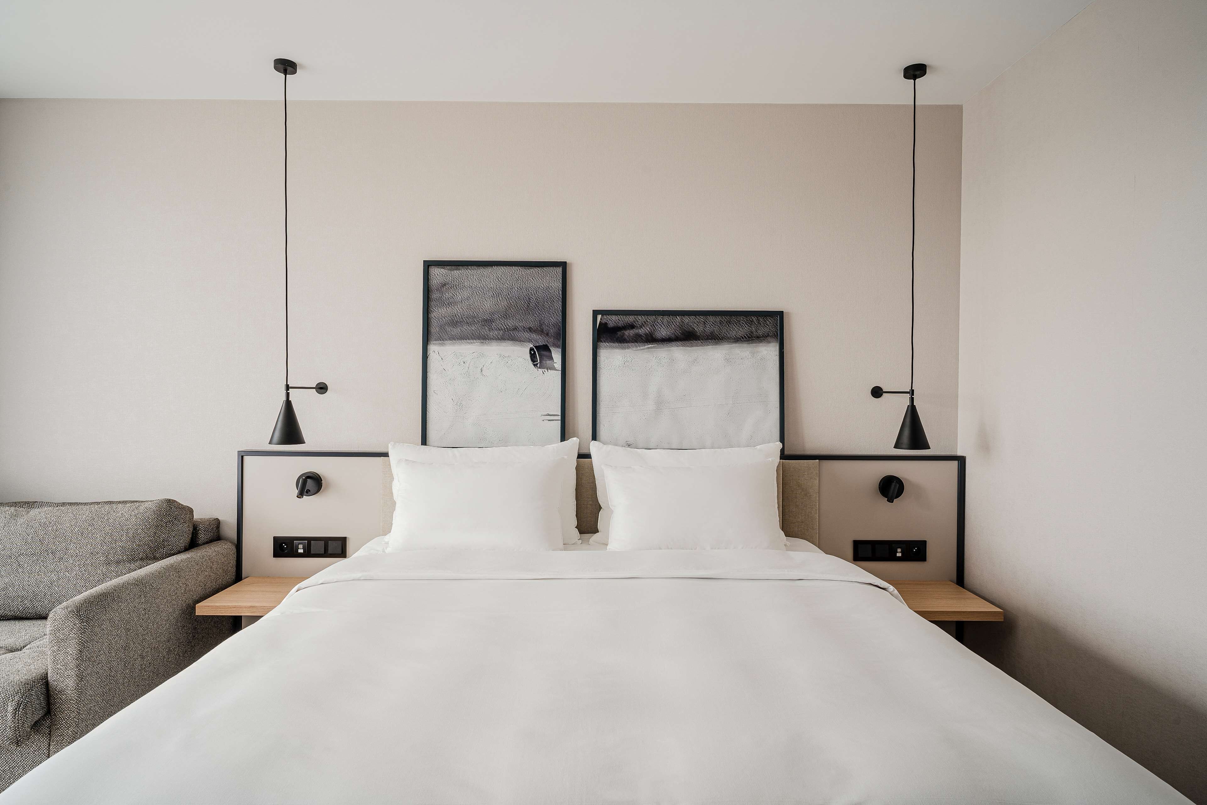 1 chambre, minibar, coffres-forts dans les chambres, bureau