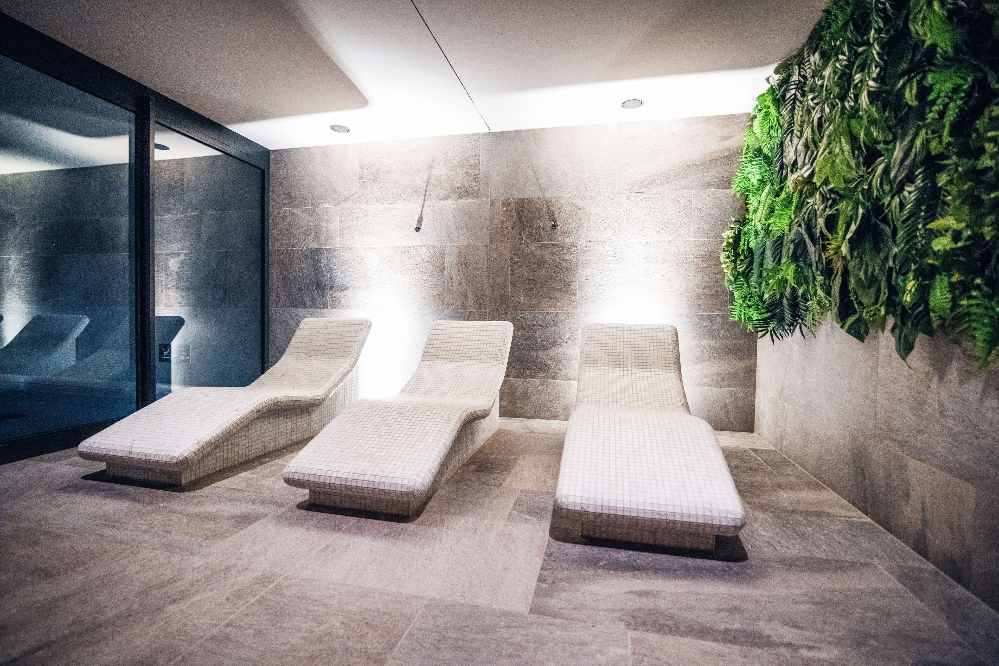 couples treatment room(s), body treatments, body wraps, body scrubs