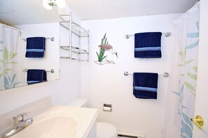 Condo, 1 Bedroom | Bathroom