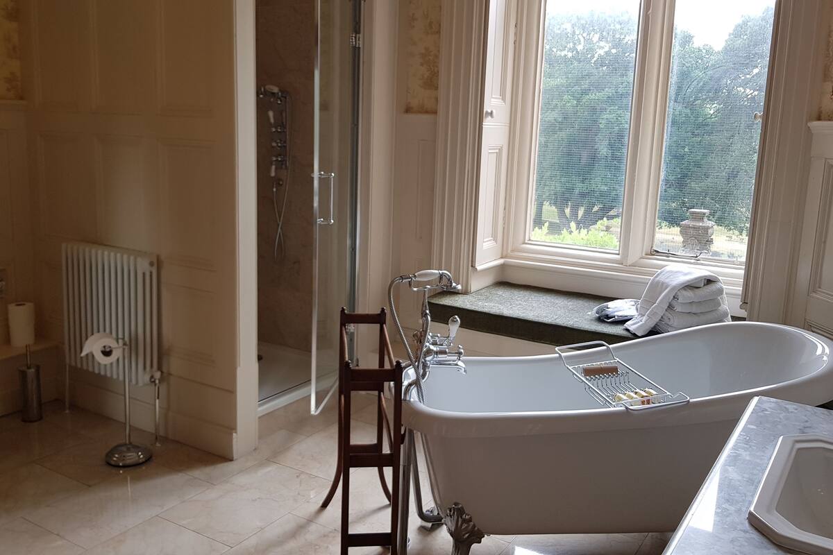 standard room, 1 king bed, garden view | egyptian cotton sheets, premium bedding, memory-foam beds, desk