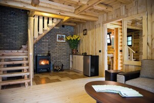 Vila família | Área de estar | TV