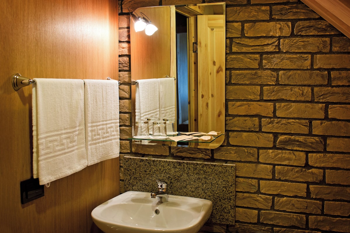 shower, free toiletries, hair dryer, bathrobes