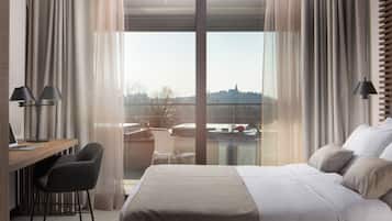 Minibar, una cassaforte in camera, una scrivania