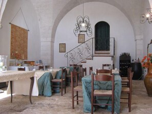 Free daily breakfast - Masseria Rienzo (Ostuni)