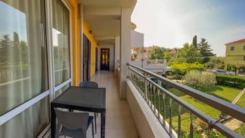 Apartment, 3 Bedrooms, Balcony (first floor) | Terrasse/patio