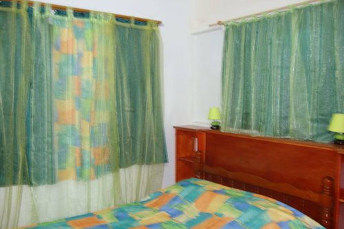 Comfort-Apartment, 3 Schlafzimmer, Küche, Gartenblick (Oiseau des iles)