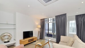 Living area - The Leicester Square Collection (London)