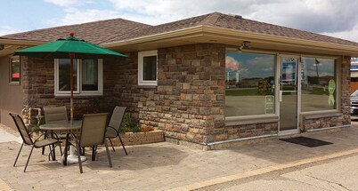 Prairie Mountain Inn