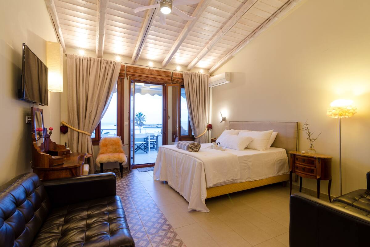 Honeymoon-Suite | Zimmersafe, Bügeleisen/Bügelbrett, kostenloses WLAN
