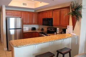 Condo, 2 Bedrooms, Balcony, Beachfront | Private kitchen