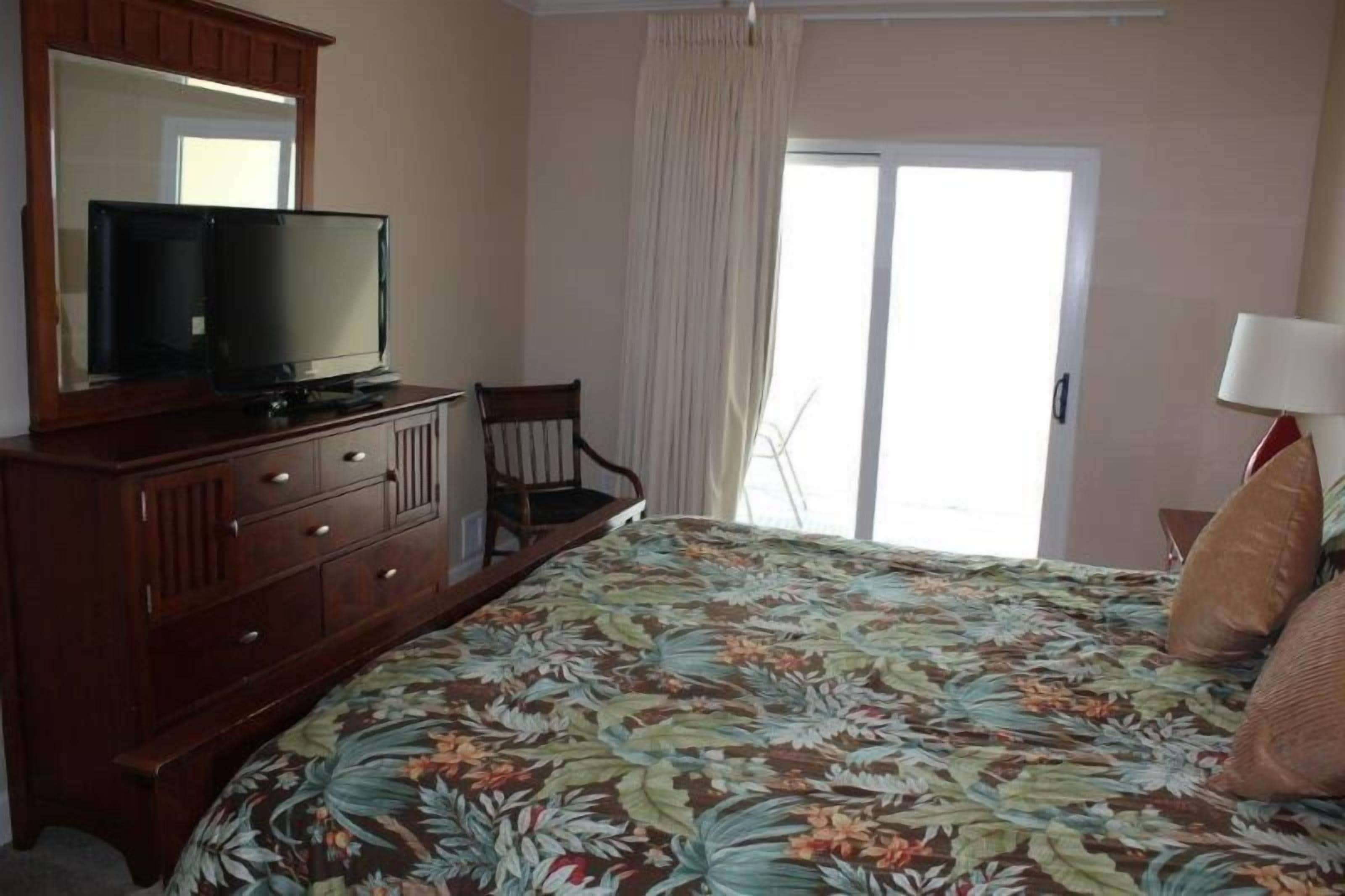 Condo, 2 Bedrooms, Balcony, Beachfront | 2 bedrooms, individually decorated, individually furnished