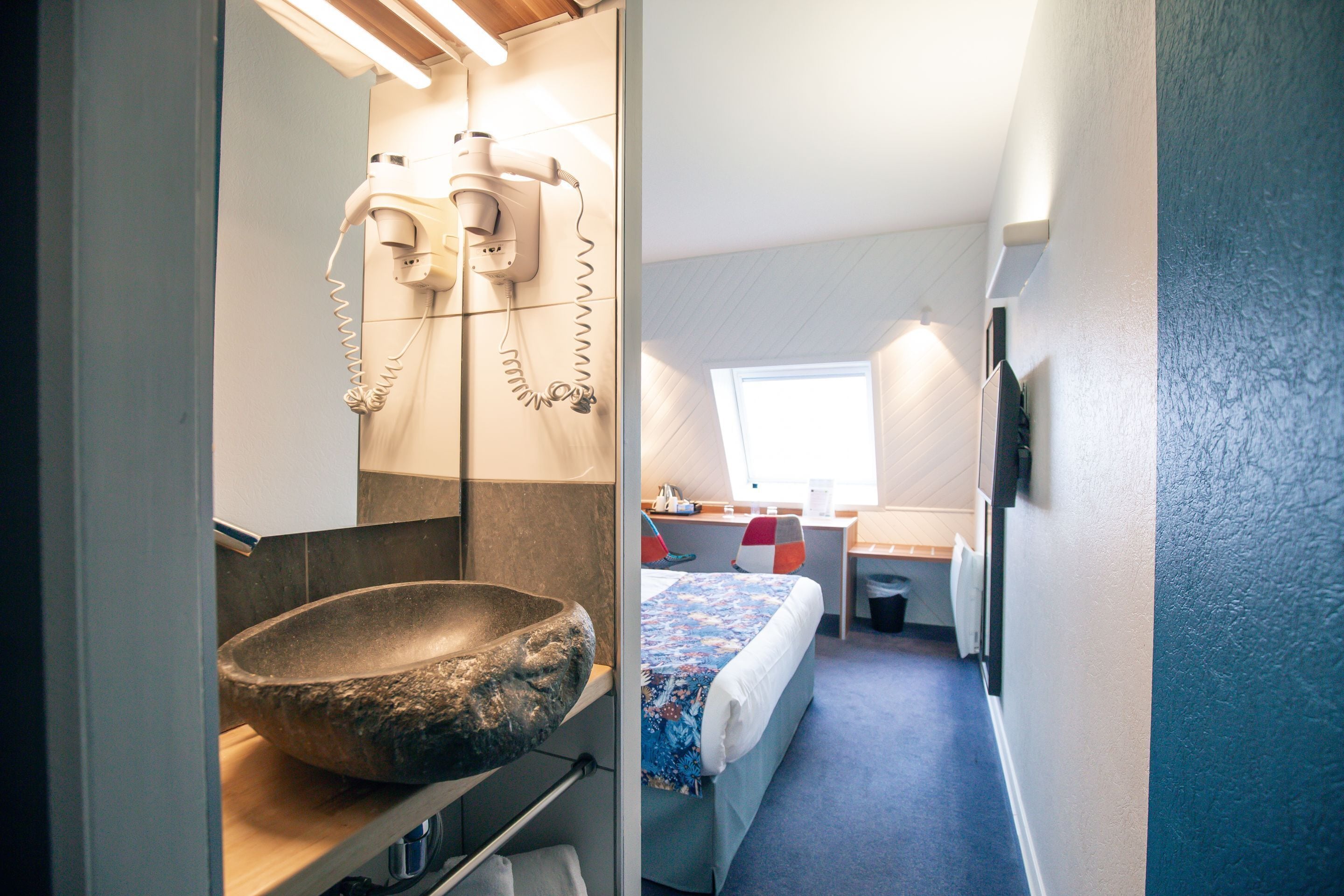 comfort double room, sea view | premium bedding, individually decorated, desk, laptop workspace