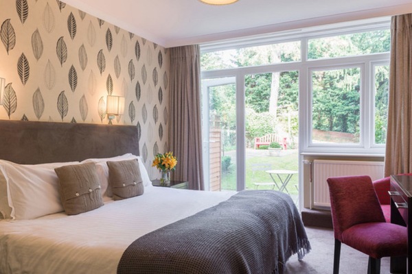 Individuelt dekorert, individuelt innredet og skrivebord