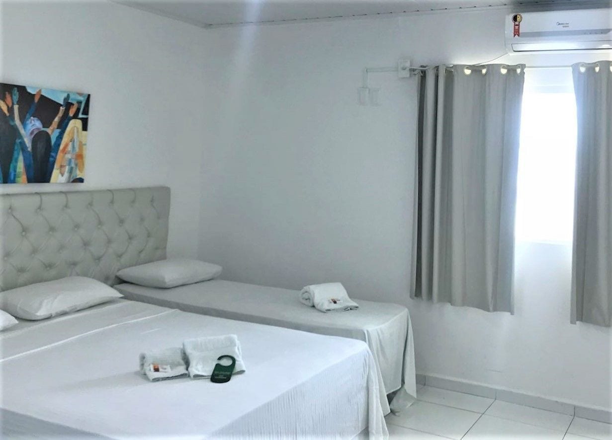 triple room | 1 bedroom, minibar, desk, iron/ironing board