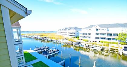 Seascape-heron Harbour 206-10 2 Bedroom Condo by RedAwning