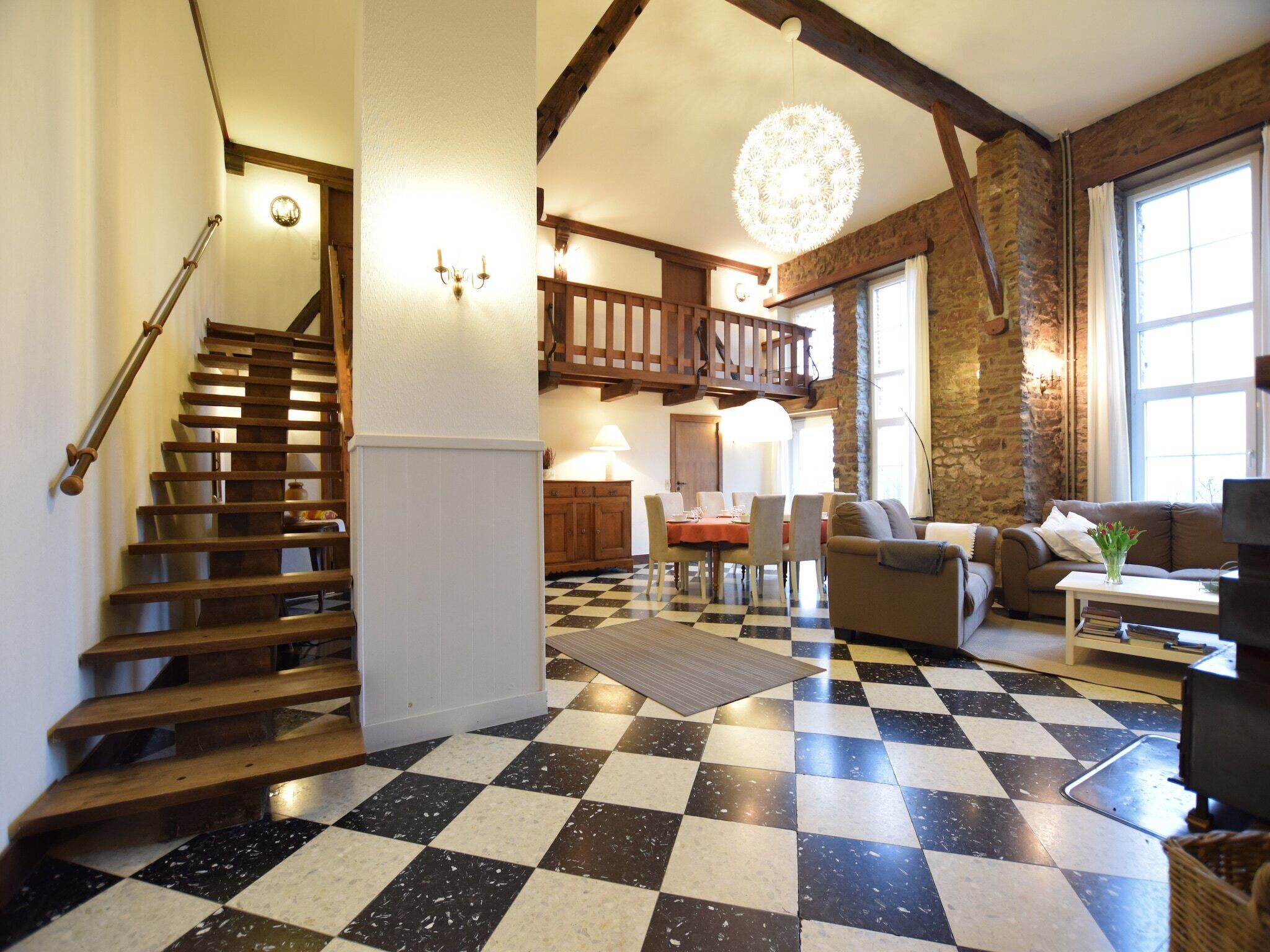 Entrance / Reception