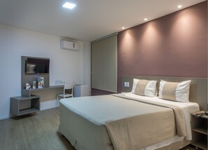 スイート | ミニバー、セーフティボックス (室内)、デスク、遮光カーテン