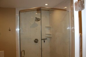 Condo, 2 Bedrooms, Balcony, Beachfront | Bathroom shower