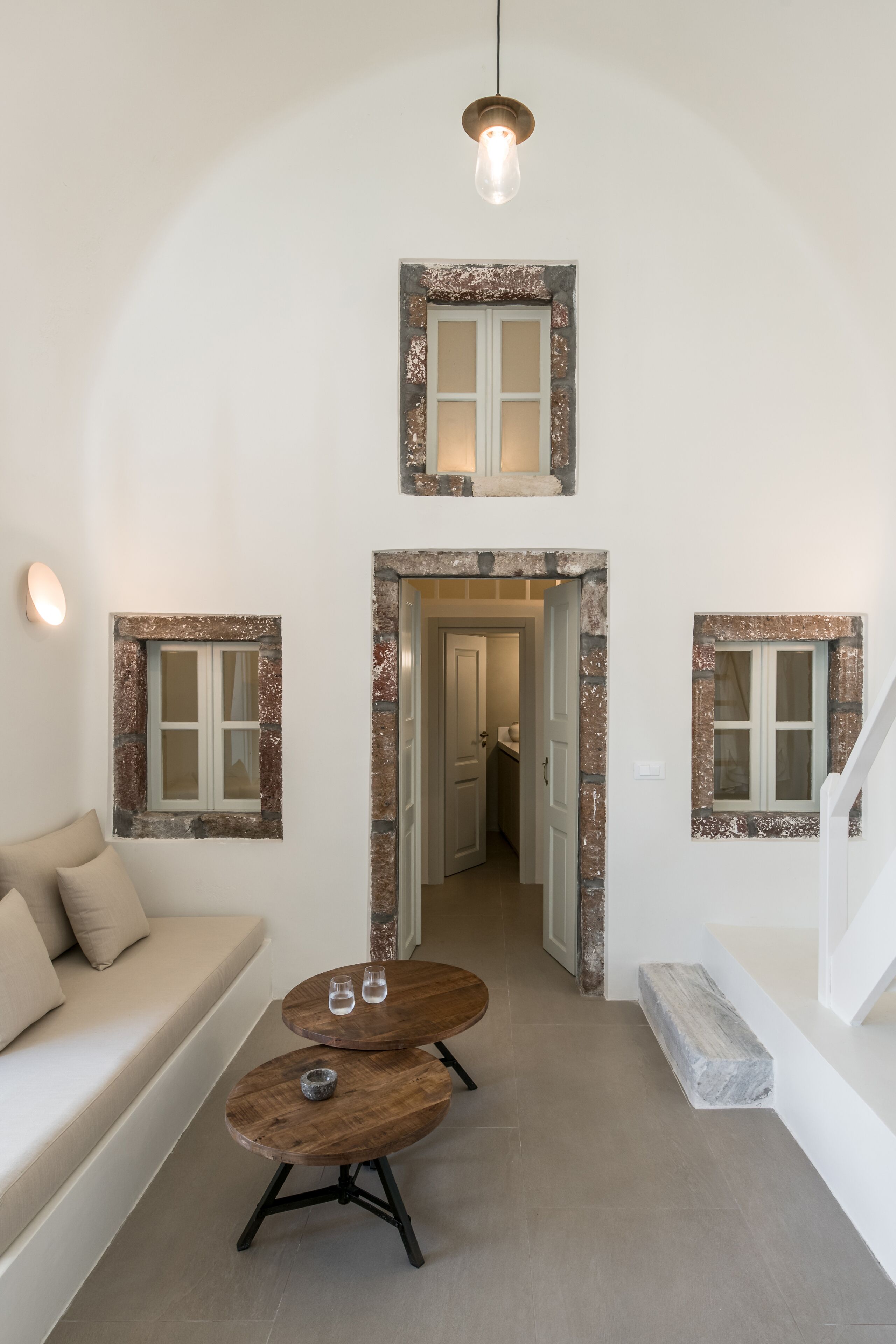 Exclusive Suite, 2 Bedrooms, Jetted Tub | Living area | 47-cm flat-screen TV with cable channels, TV