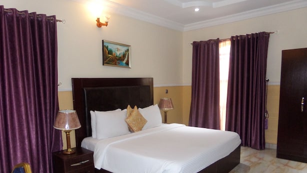 Ambassadorial Suite 